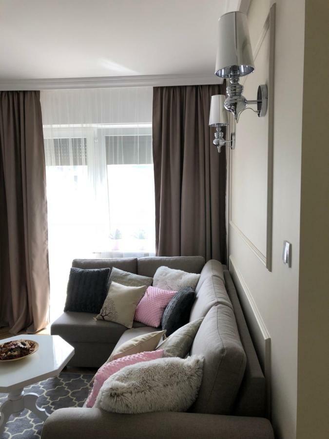 Family & Business Elegant Apartments Ul Warszawska - 2 Bedroom, Balcony, Parking Kielce Exteriör bild