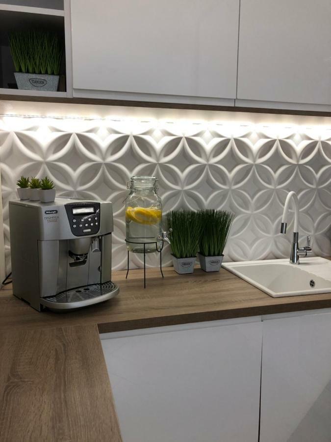 Family & Business Elegant Apartments Ul Warszawska - 2 Bedroom, Balcony, Parking Kielce Exteriör bild