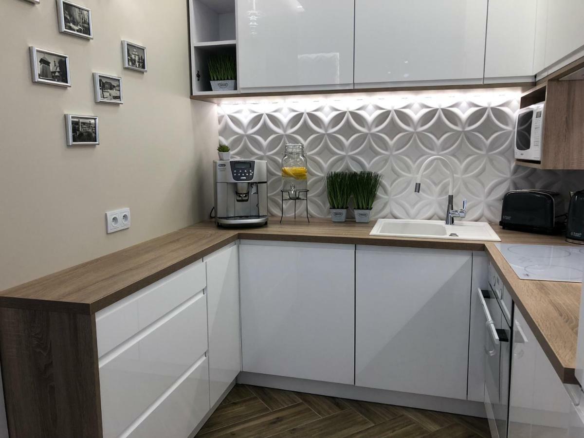 Family & Business Elegant Apartments Ul Warszawska - 2 Bedroom, Balcony, Parking Kielce Exteriör bild