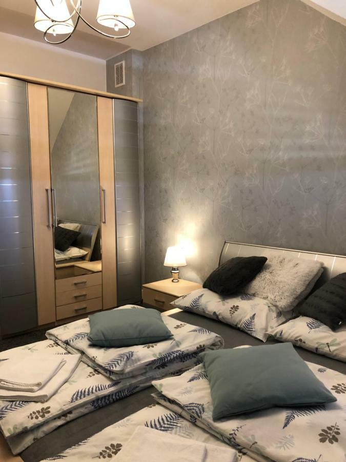 Family & Business Elegant Apartments Ul Warszawska - 2 Bedroom, Balcony, Parking Kielce Exteriör bild