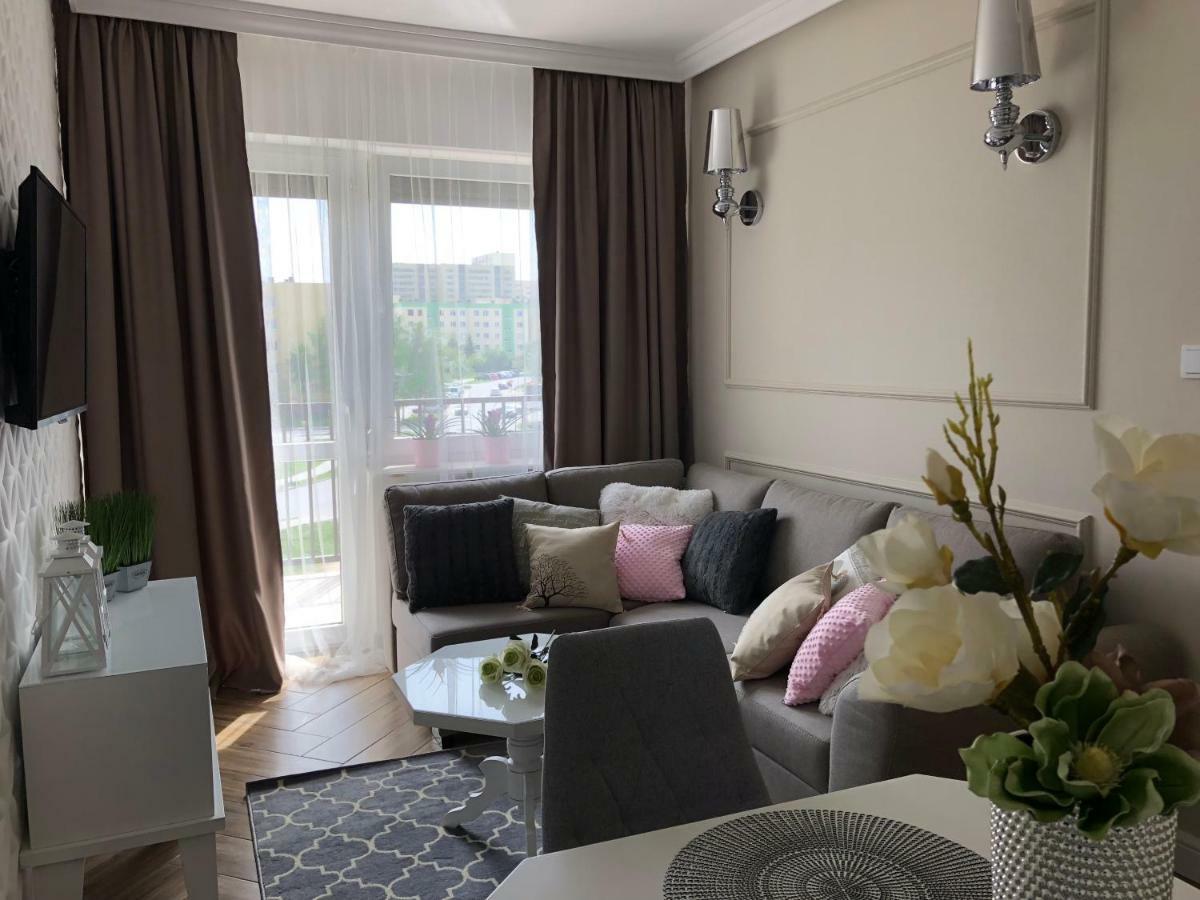 Family & Business Elegant Apartments Ul Warszawska - 2 Bedroom, Balcony, Parking Kielce Exteriör bild